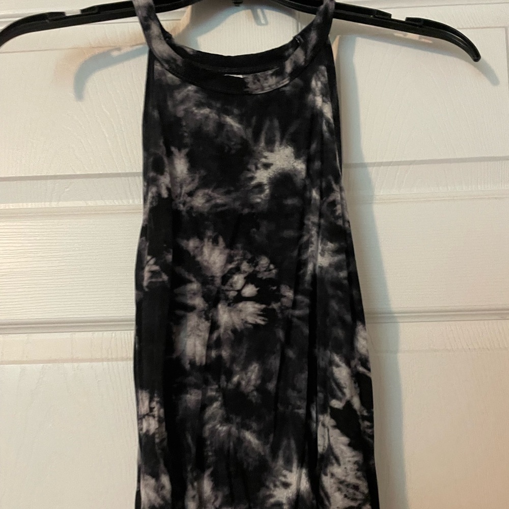 Tie- Dye black and white cropped tank top.